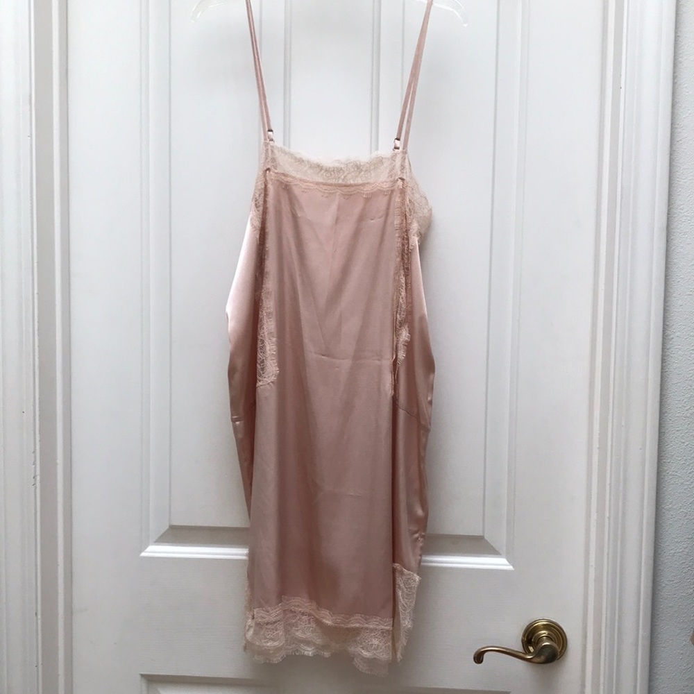 H&M Silky Lace-Trim Slip Dress in Dusty Rose Size 4 - Doen inspired